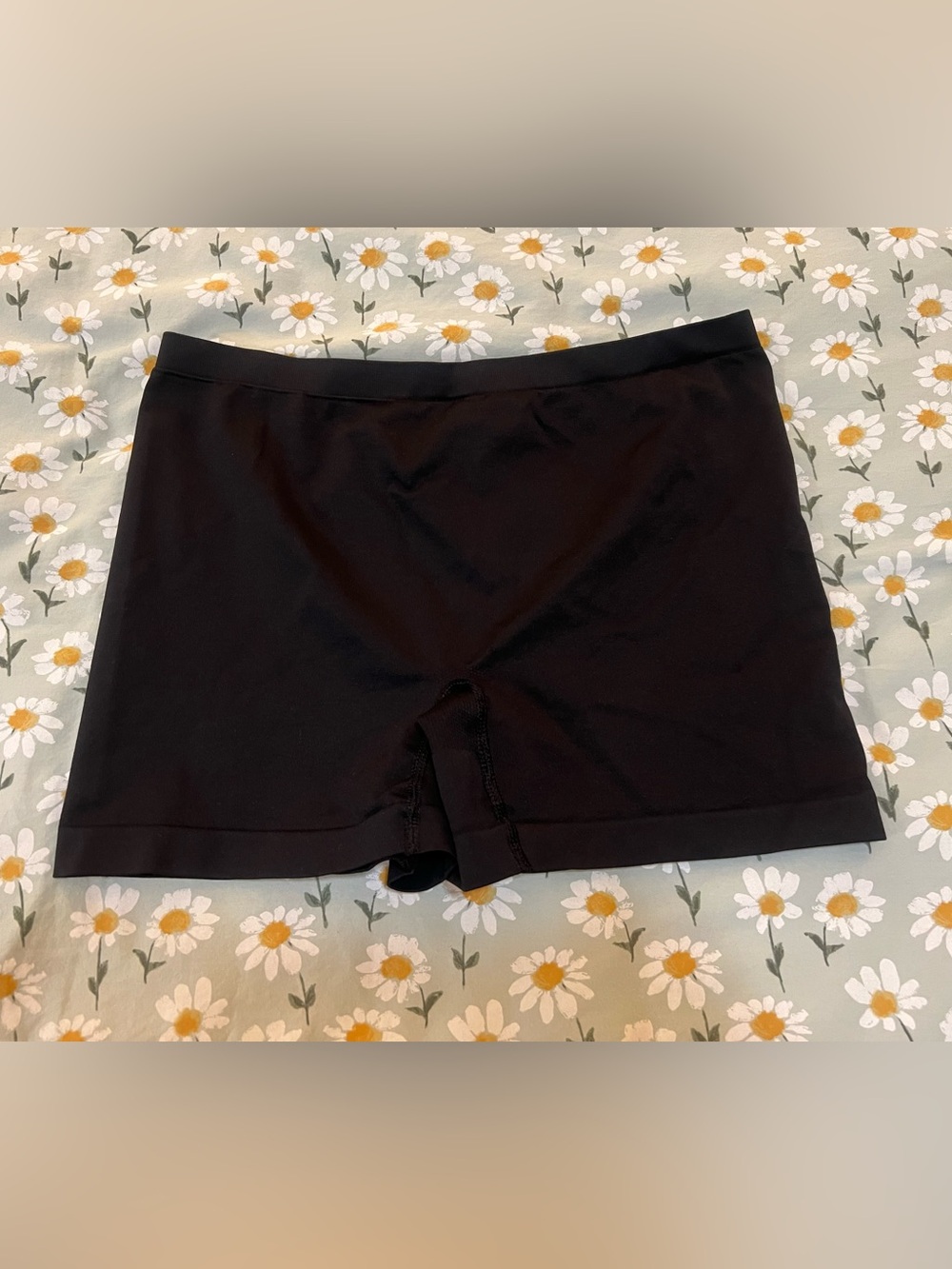 Nike Black Women's Bike Shorts — Stretch Performance - Picture 2 of 3